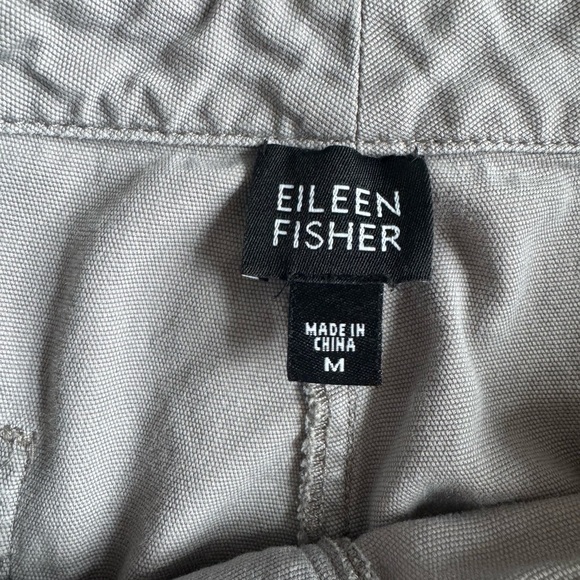 Eileen Fisher Grey pants. Women’s Medium. Great used condition. Very cute! - Picture 3 of 6
